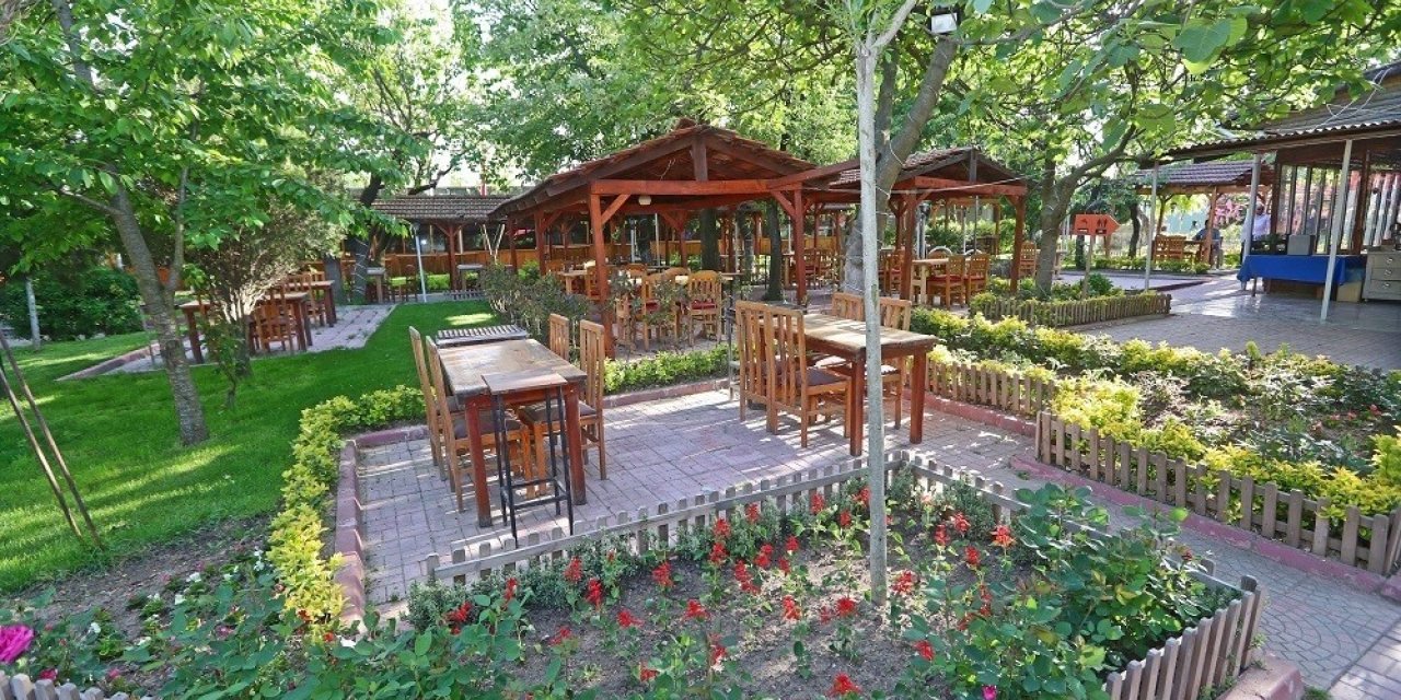 Açık Hava Restoranlarına İlgi Arttı