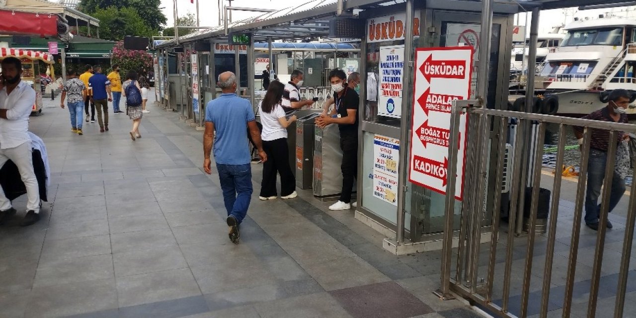 Beşiktaş İskelesi’nde Dikkat Çeken Yoğunluk