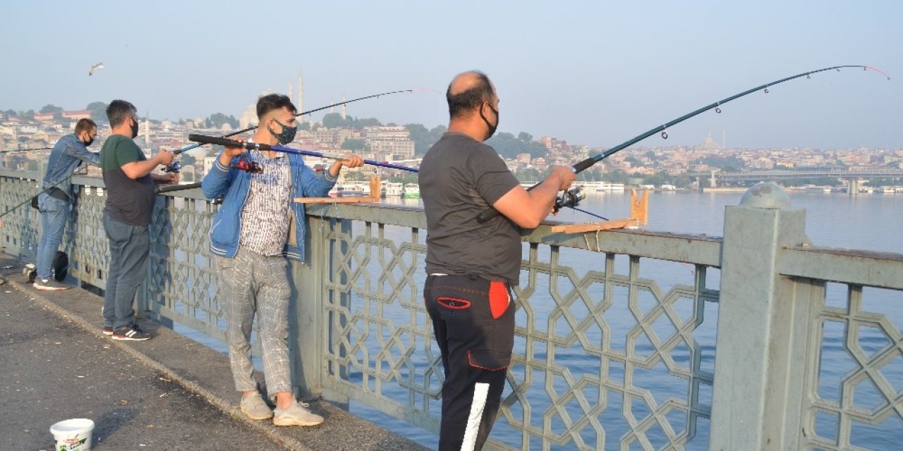 Balık Tuttular, Sosyal Mesafe Kuralına Uydular