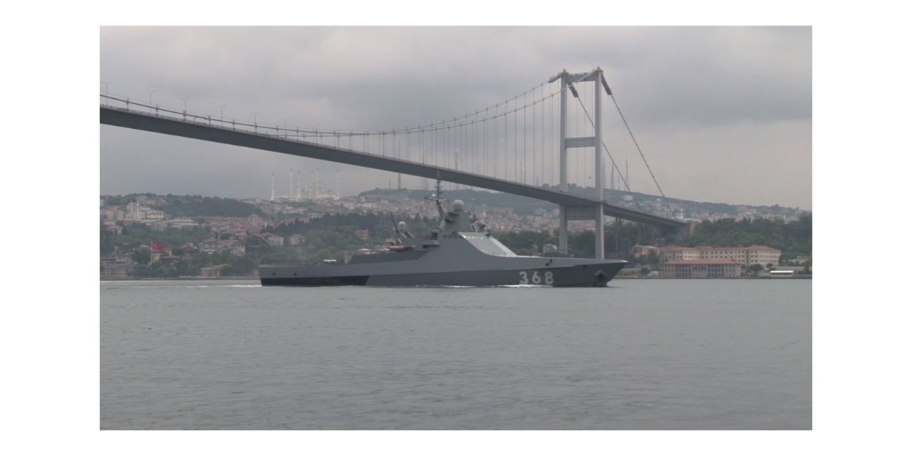 Rus Savaş Gemisi İstanbul Boğazı’ndan Geçti