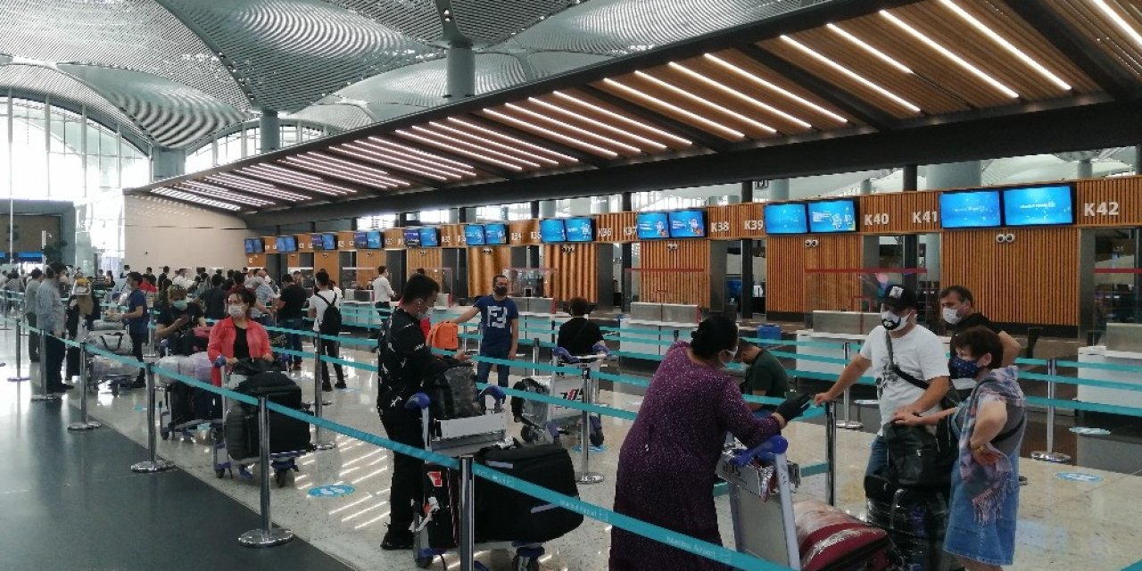 İstanbul’dan Tahliye Uçuşları Sürüyor