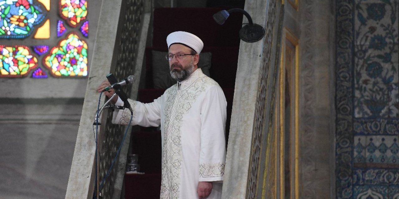 Sultanahmet Camii’nde Cuma Namazını Diyanet İşleri Başkanı Prof. Dr. Ali Erbaş Kıldırdı
