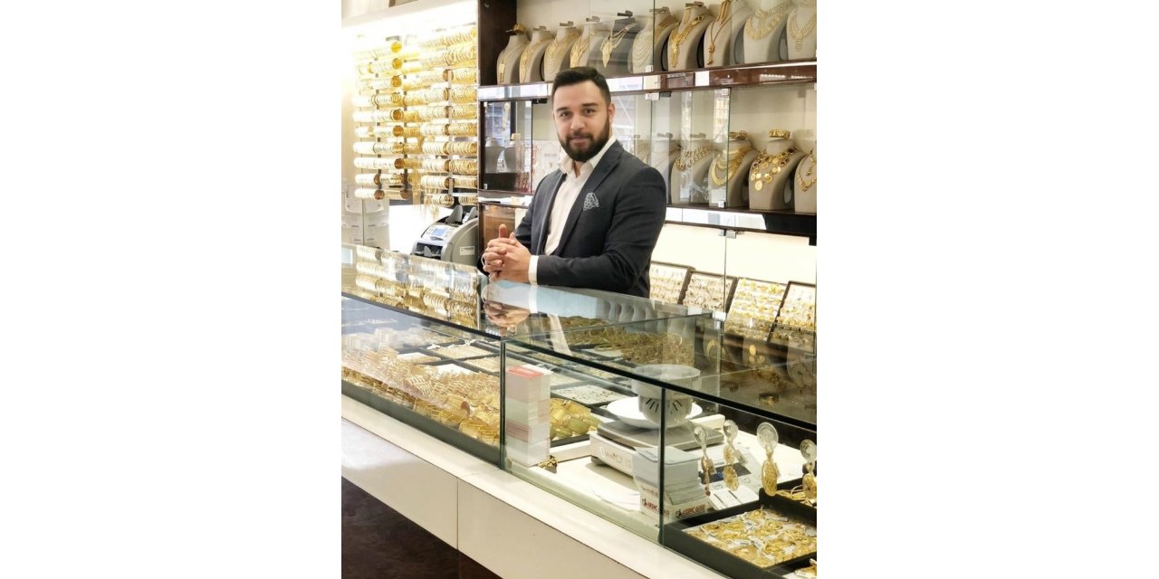 İş Adamı Murat Kocaardıç: “babalar Günü İçin En Çok Yüzük Ve Bileklik Tercih Ediliyor”