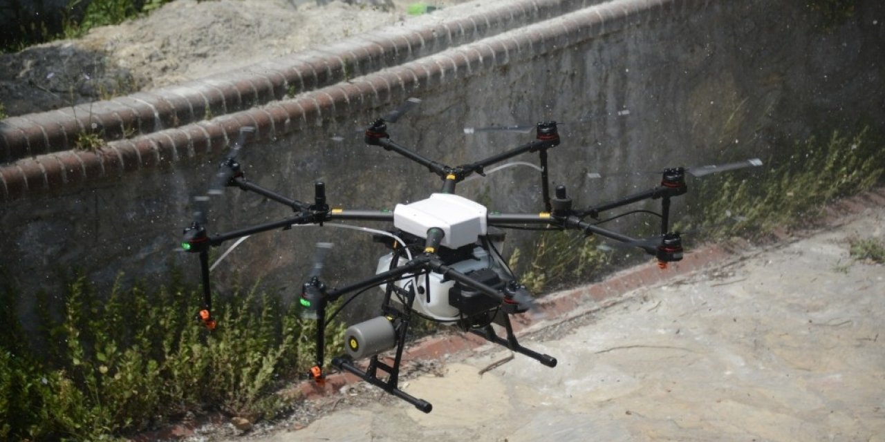 Tuzla’da Zorlu Bölgelerde İlaçlama Drone İle Yapıldı