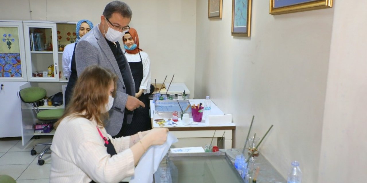 Kültür Sanat Atölye Ve Kursları Telafi Eğitimleri İle Devam Ediyor