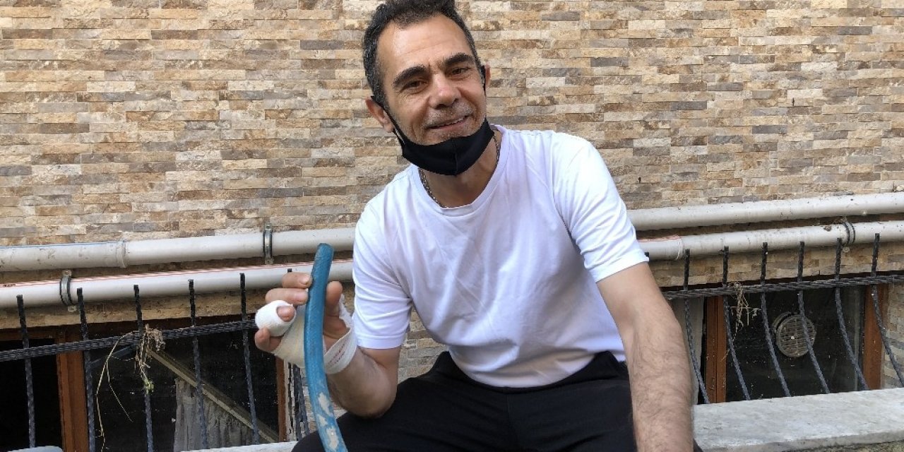 Hortumla Hayata Tutunan Adam Evinin Önünde Yaşadıklarını Anlattı