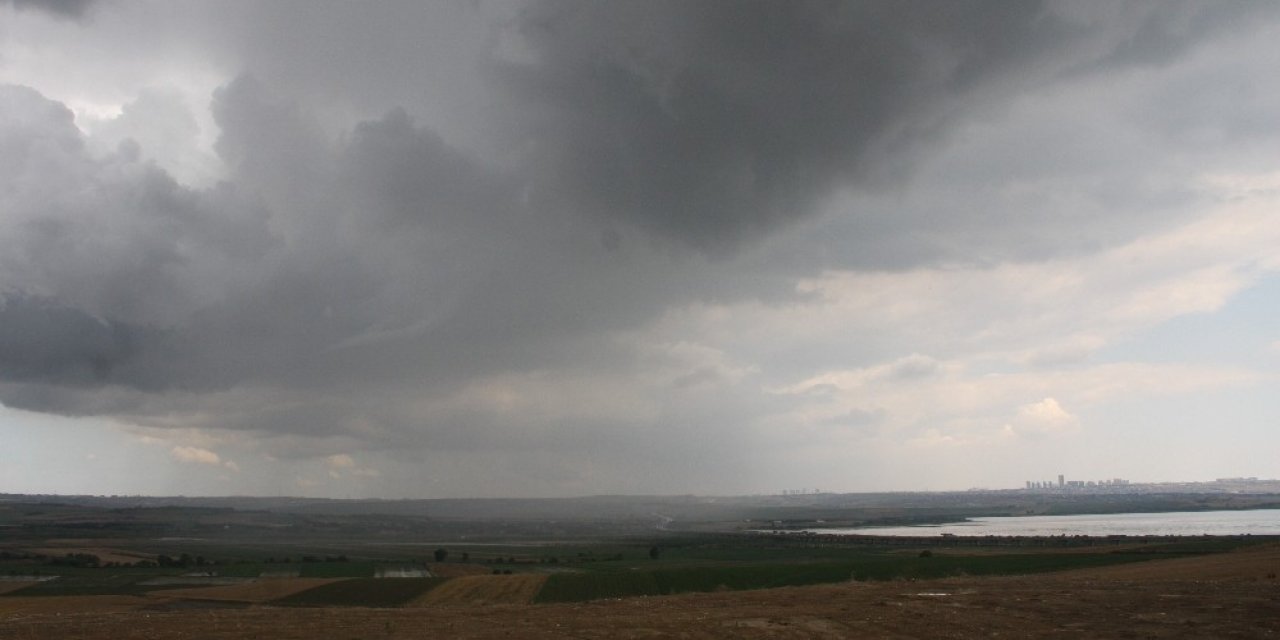 Büyükçemece’de Kara Bulutlar