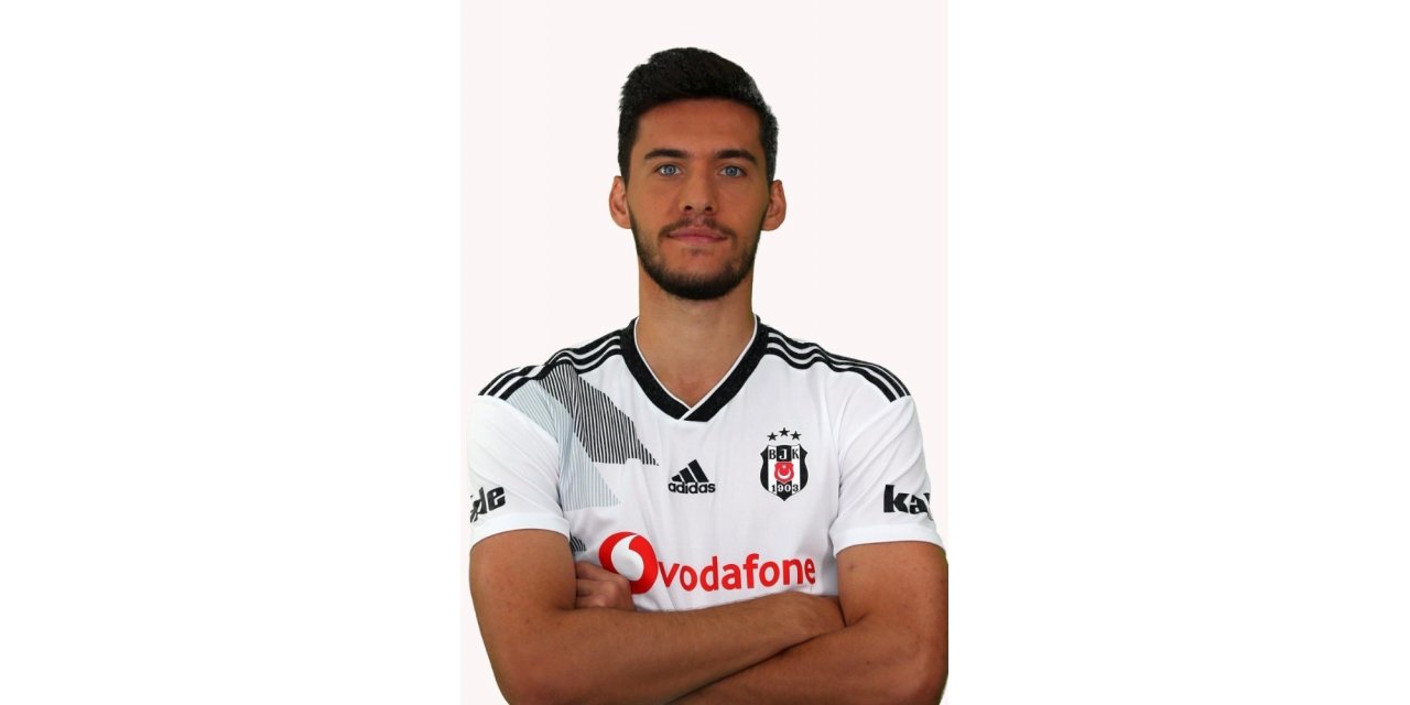 Umut Nayir’den Kanser Hastası Çocuklara Anlamlı Destek