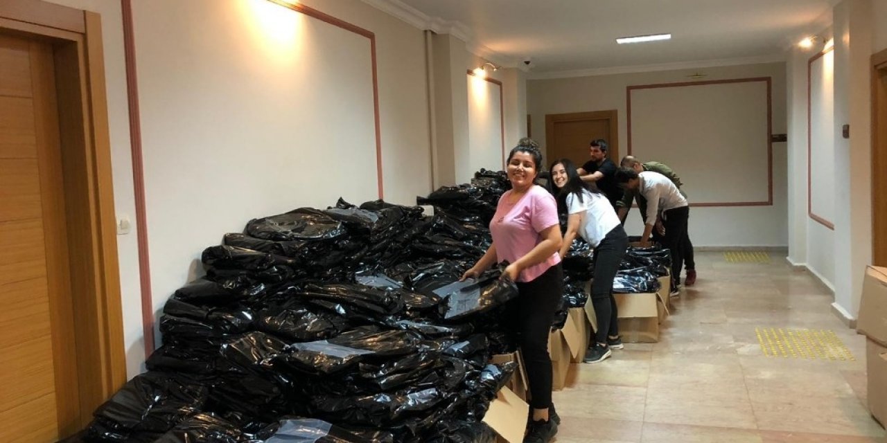 Maltepe Üniversitesi Mezunlarına Cüppe Ve Kep Dağıttı