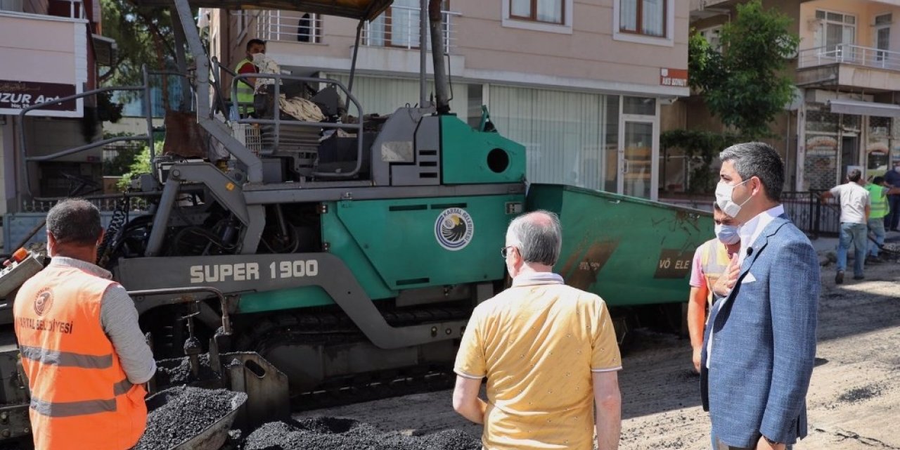 Başkan Gökhan Yüksel, Devam Eden Asfalt Çalışmalarını İnceledi