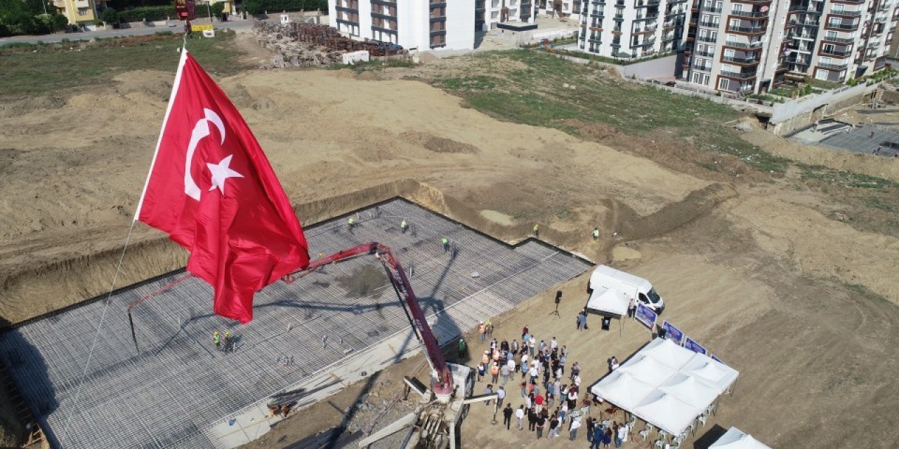 Silivri Belediyesi Yüzme Havuzunun Temeli Atıldı