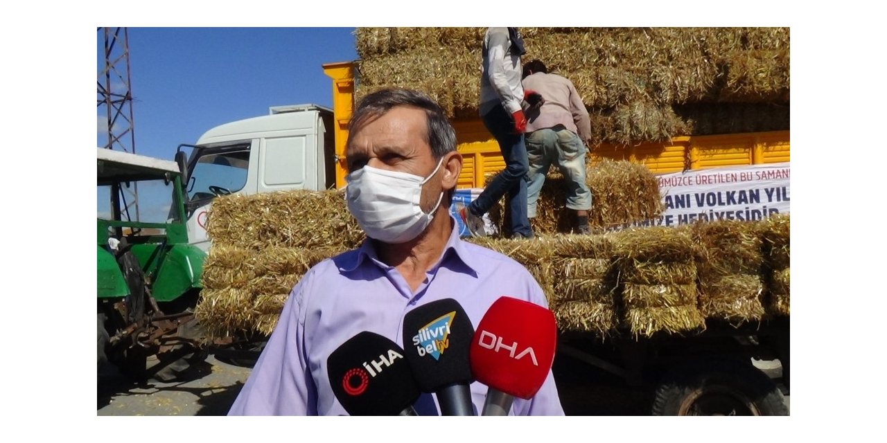 Silivri’de Köy Köy 3 Bin 200 Balya Ücretsiz Saman Dağıtıldı