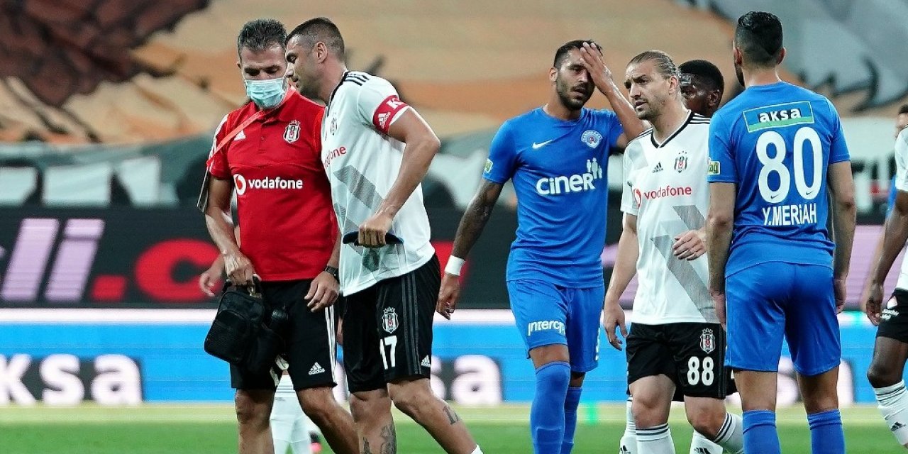 Süper Lig: Beşiktaş: 1 - Kasımpaşa: 2 (ilk Yarı)