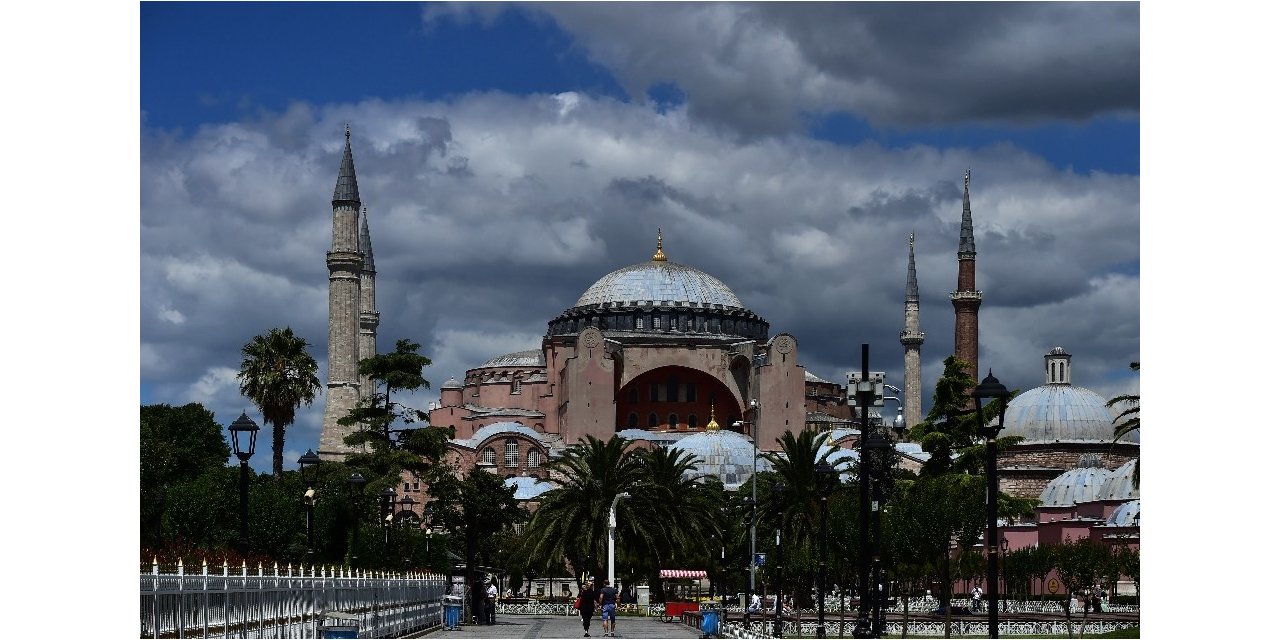 Ayasofya, Kararı Bekliyor
