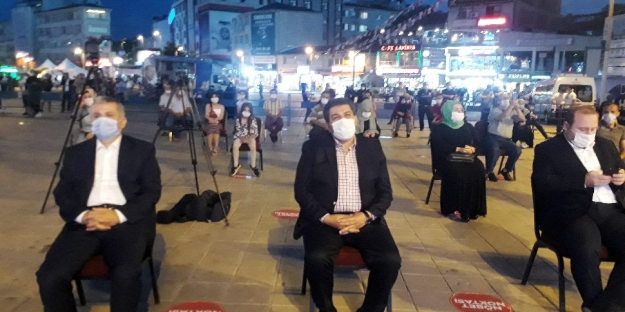 Esenler’de 15 Temmuz Nöbeti