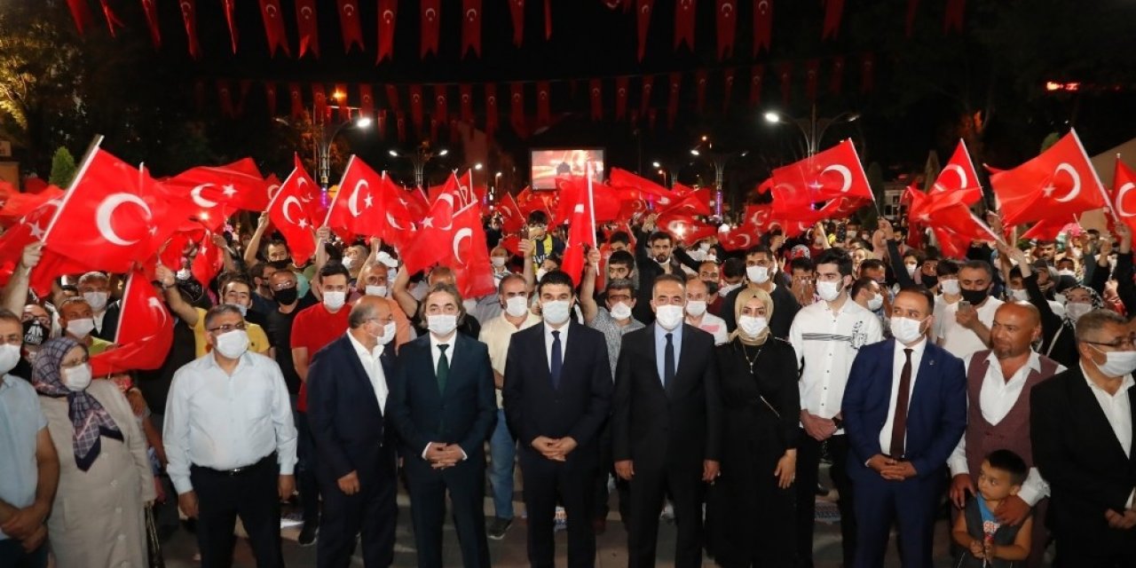 Sultangazililer 15 Temmuz’da Meydanı Boş Bırakmadı