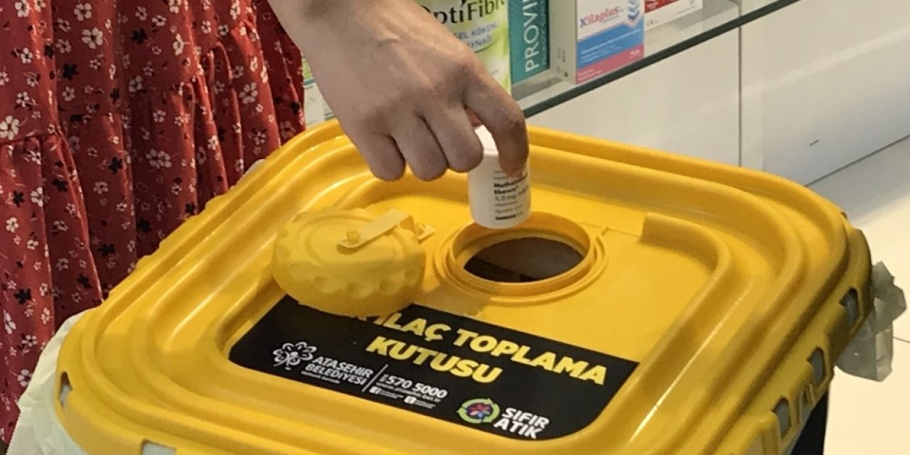 Ataşehir’de Eczanelere ’atık İlaç Toplama Kutusu’ Dağıtıldı