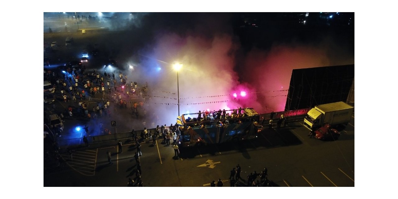 Başakşehir’de Şampiyona Muhteşem Kutlama