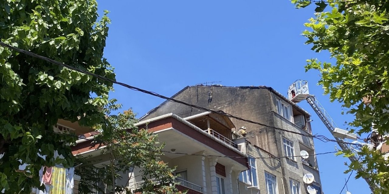 Bahçelievler’de 4 Katlı Binada Korkutan Yangın