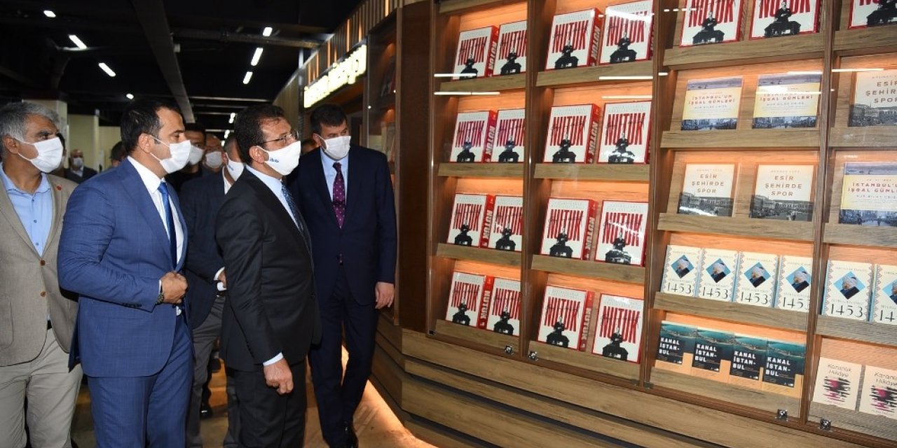 Kadıköy’ün Yenilenen Yüzü ‘istanbul Kitapçısında’ Anlamlı Tanıtım