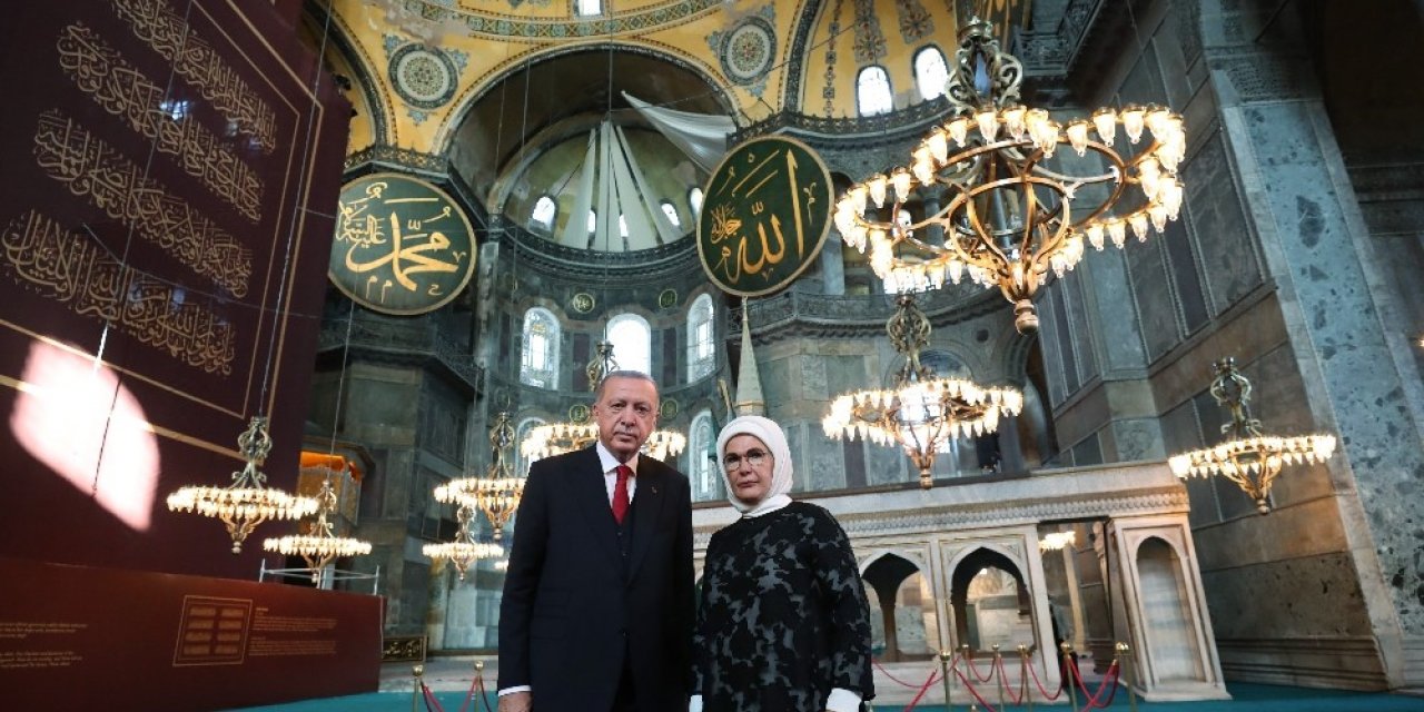 Cumhurbaşkanı Erdoğan Ve Mhp Lideri Bahçeli Ayasofya Camii’nde İncelemelerde Bulundu