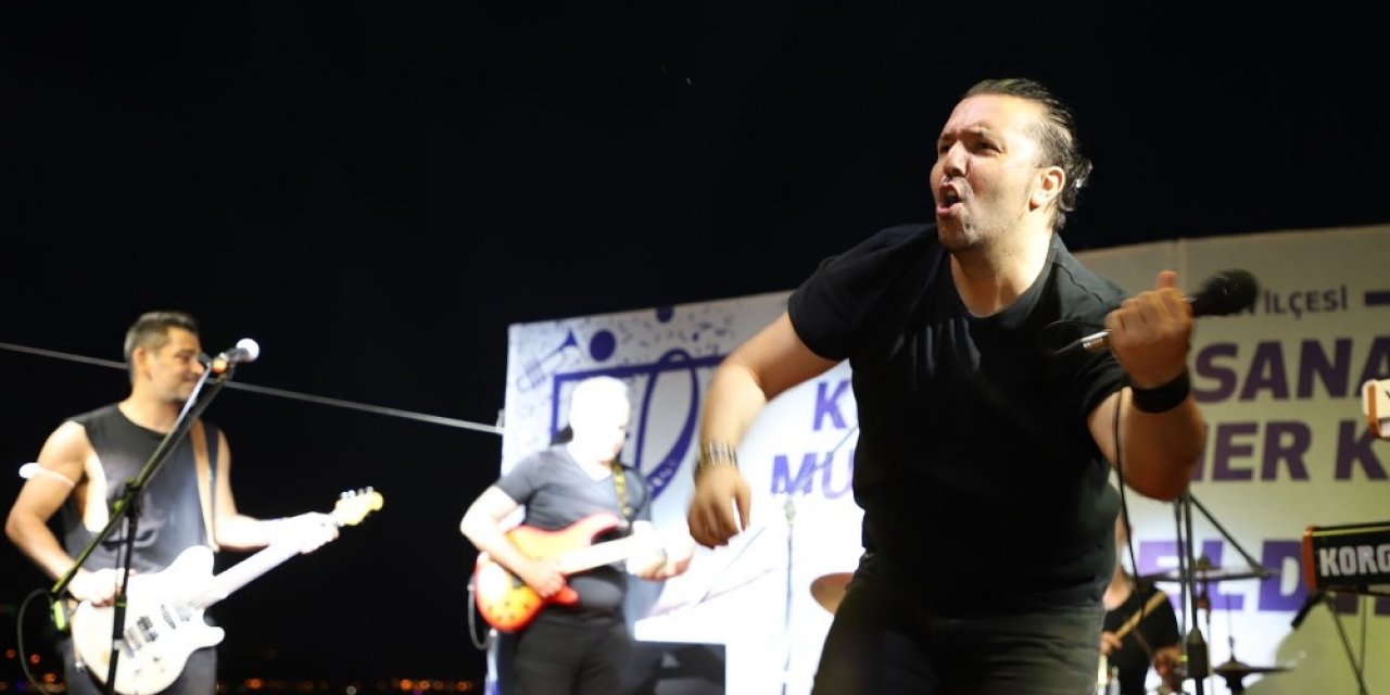 Kumsalda Murat Mermer Coşkusu