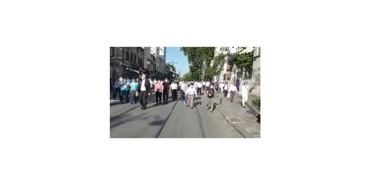 Vatandaşlar Açılışa Saatler Kala Ayasoyfa Camii’ne Koştu