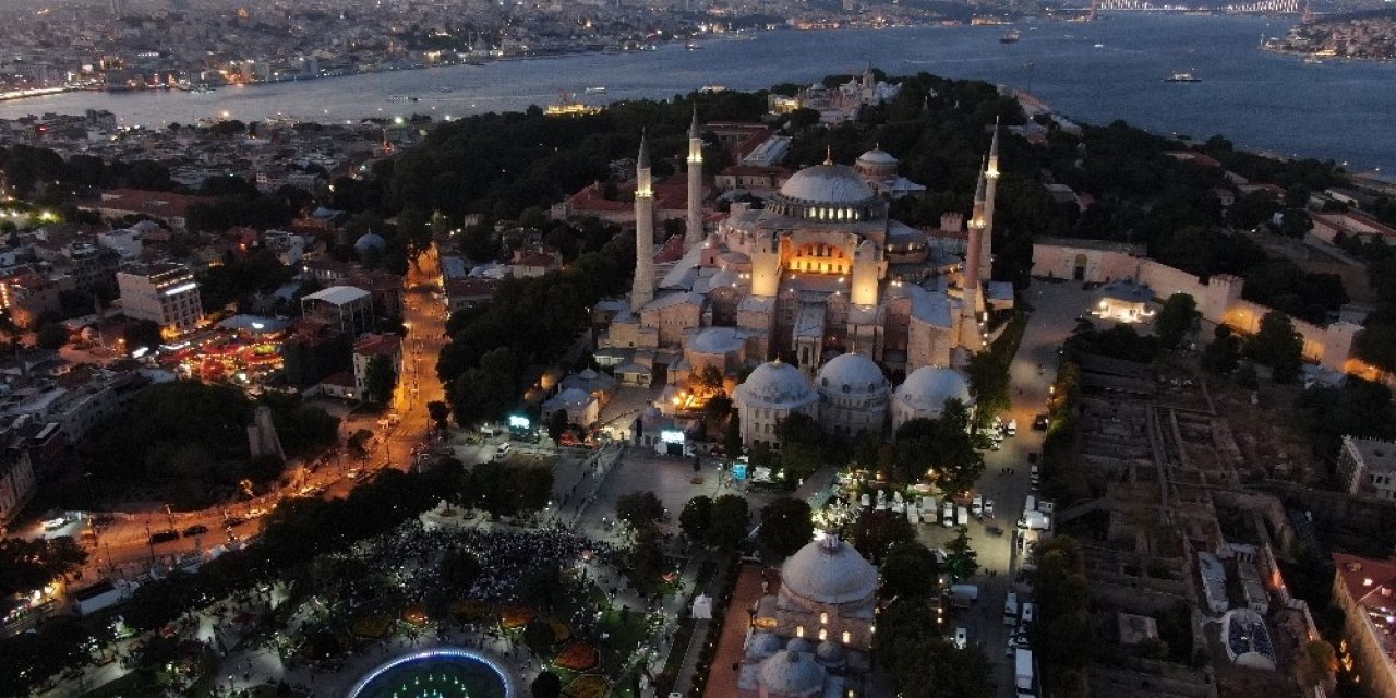 Ayasofya Camii Böyle Aydınlatıldı