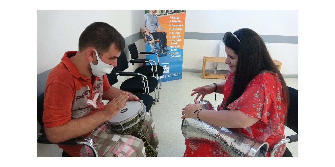 Otizmli Rabia’nın Çamaşır Makinesiyle Başlayıp Konservatuvara Uzanan Başarısı