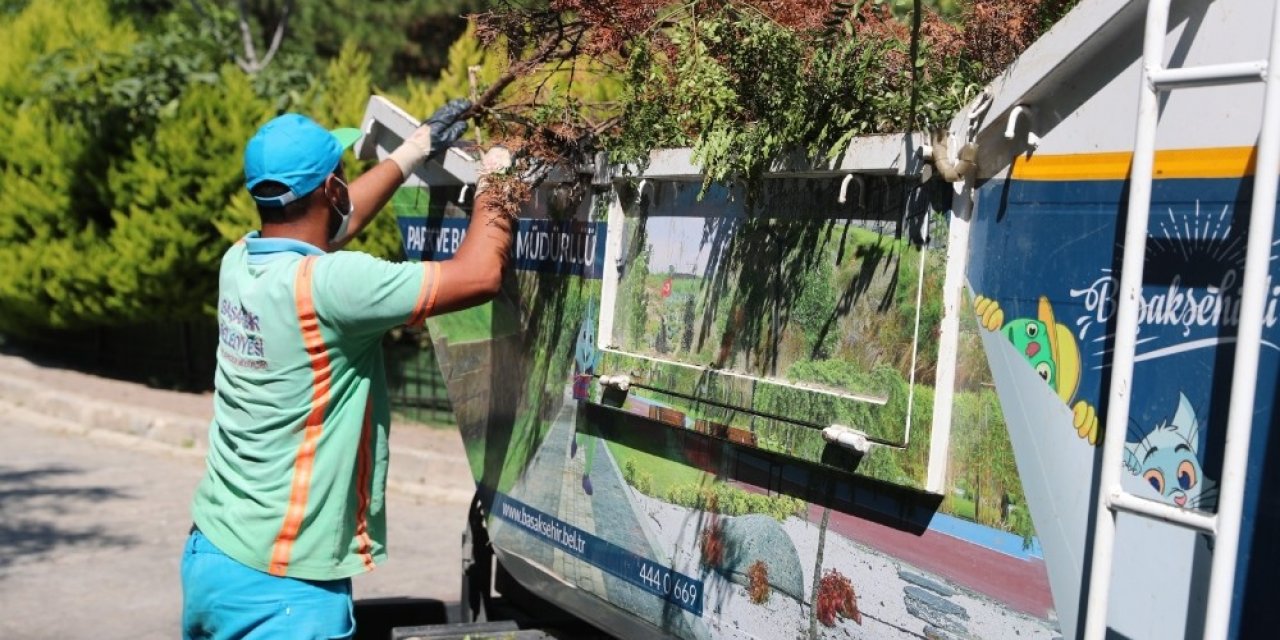Başakşehir’de Park Ve Bahçeler Geri Dönüşümle Renklendi
