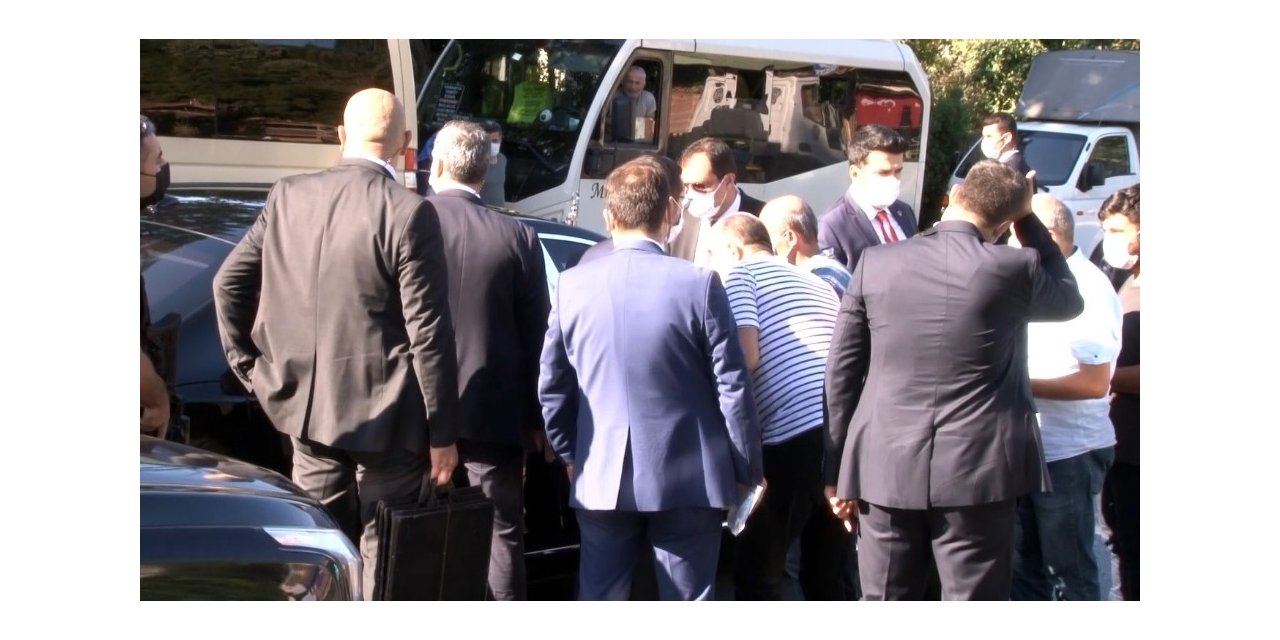 Cumhurbaşkanı Erdoğan, Taksi Ve Minibüs Şoförleriyle Sohbet Etti