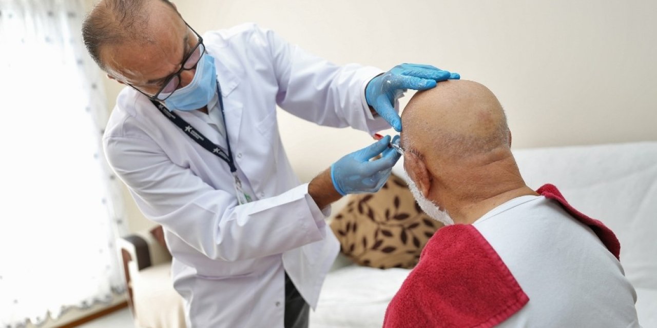 Küçükçekmece’de Bayram Öncesi 330 Aileye Evde Bakım Hizmeti