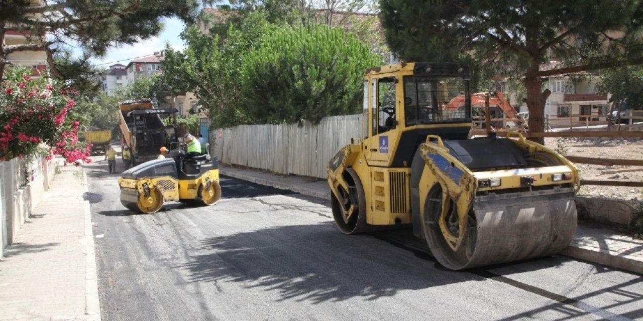 Kartal’da Asfalt Serim Çalışmaları Aralıksız Devam Ediyor