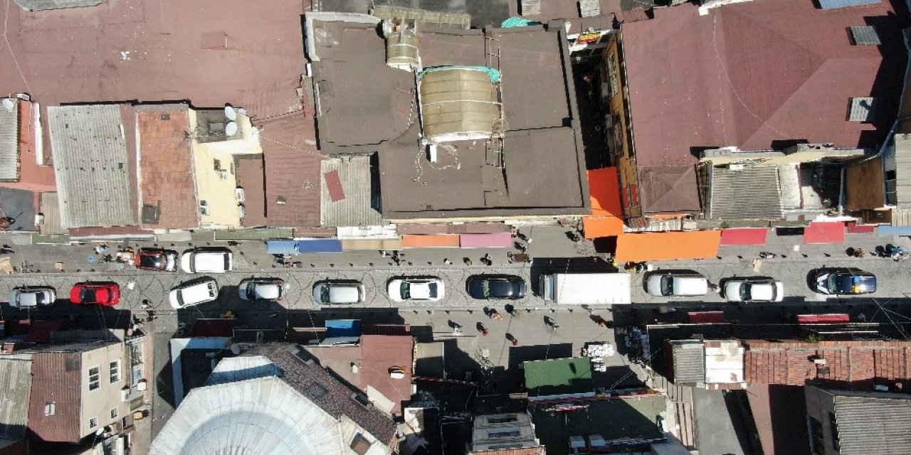 Eminönü’nde Bayram Öncesi Hareketlilik