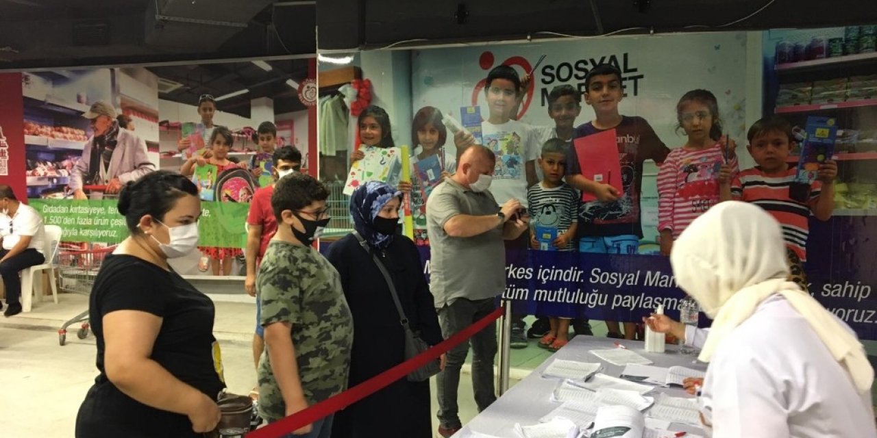 Beyoğlu’nda 4 Bin 200 Çocuğun Bayramlığı Sosyal Market’ten