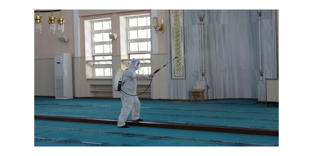Kartal’da Bayram Öncesi İbadethaneler Dezenfekte Edildi