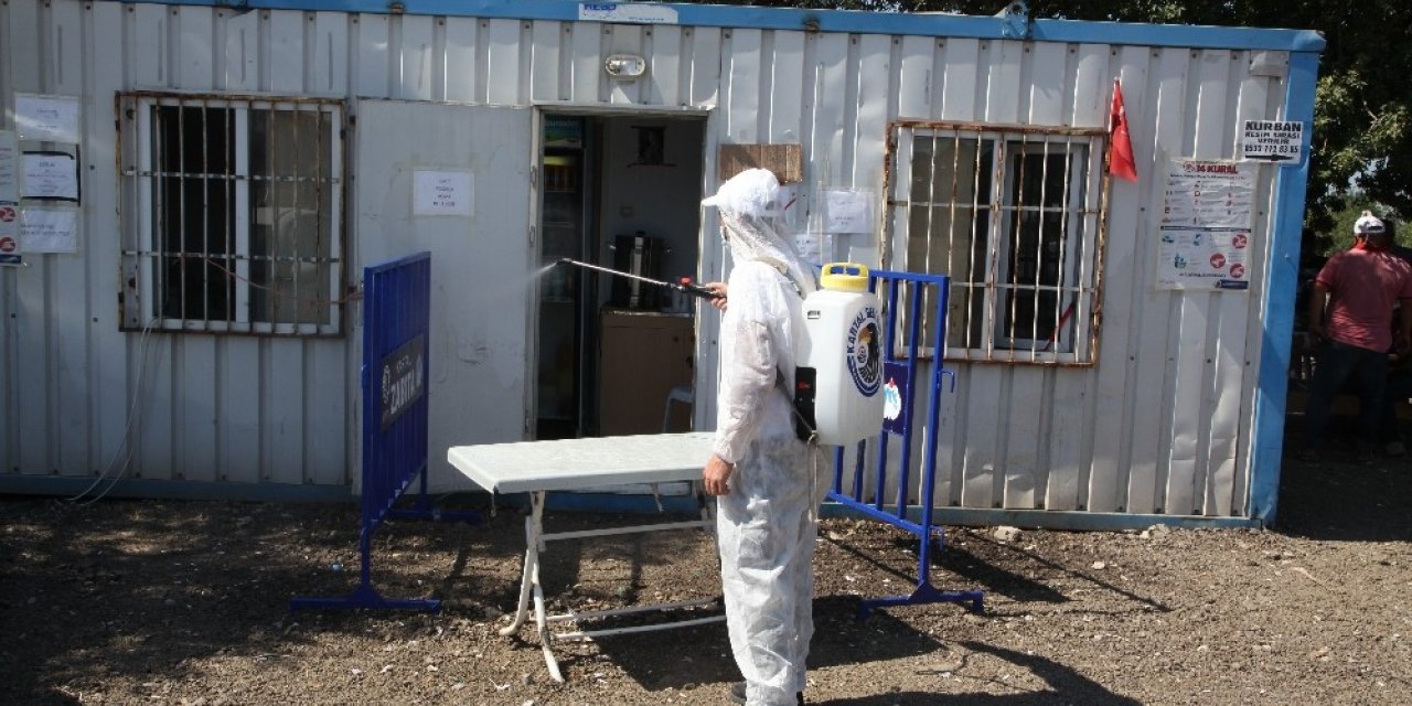 Kartal Belediyesi Kurban Satış Ve Kesim Alanlarını Dezenfekte Etti