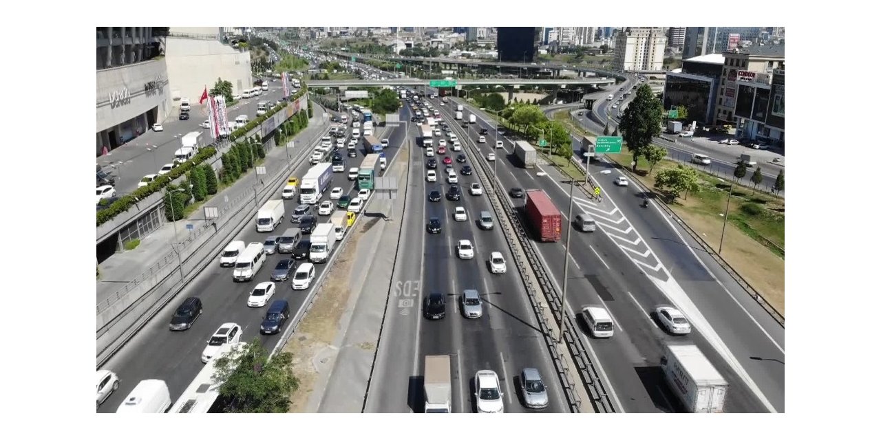 Mahmutbey Gişelerinde Bayram Yoğunluğu