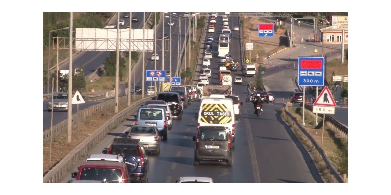 Tuzla’da Kurban Bayramı Arefesinde Trafik Yoğunluğu