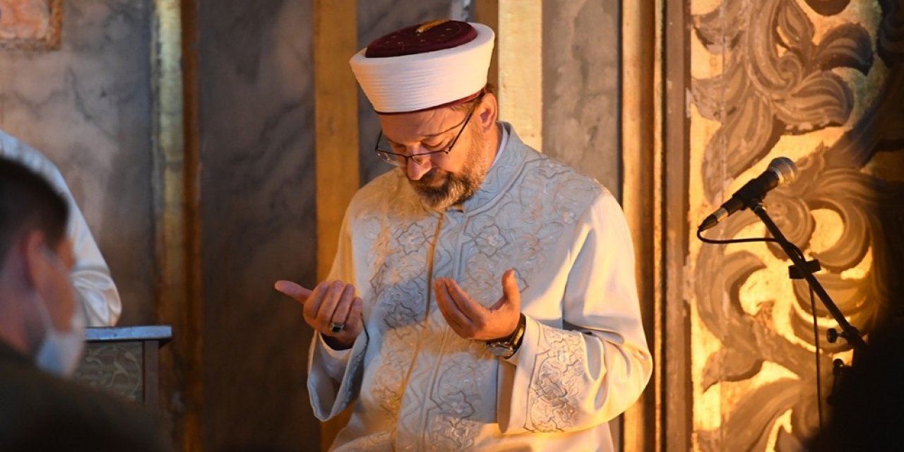 Diyanet İşleri Başkanı Erbaş, Ayasofya-i Kebir Cami-i Şerifi’nde Bayram Hutbesi İrad Etti