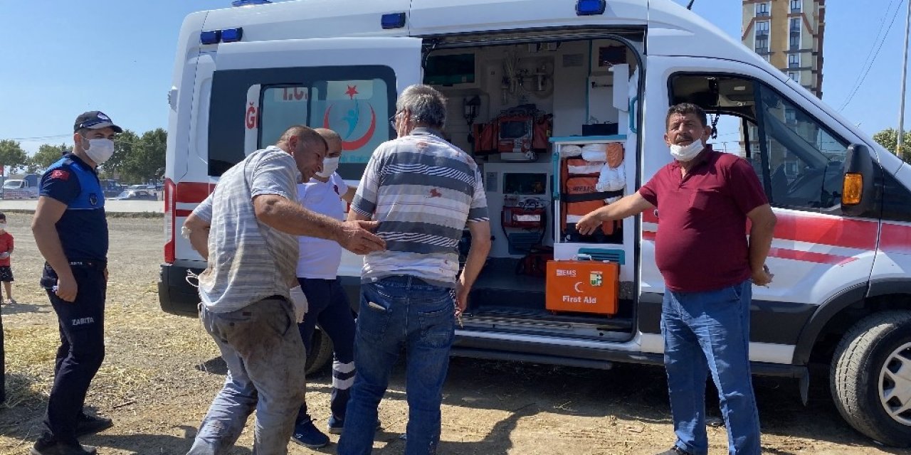 Sahibinin Elinden Kaçan Kurbanlık Boğa Bir Kişiyi Yaraladı