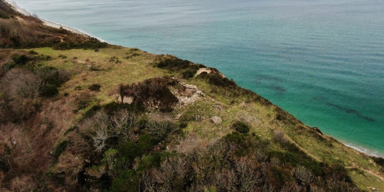 İstanbul’un Çin Seddi, Defineciler Tarafından Tahrip Ediliyor