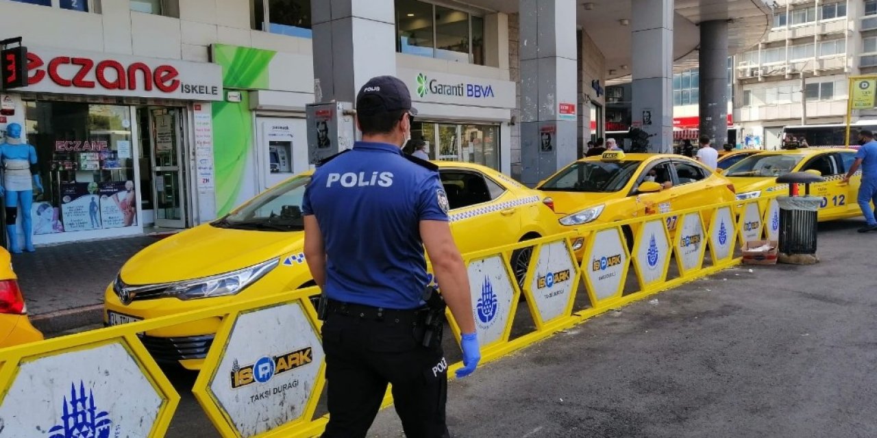 Kadıköy’deki Denetimlerde Vatandaşın Tepkisi: "ben Moda’da Yürüyemiyorum Hepsi Maskesiz Kaçıyorum"