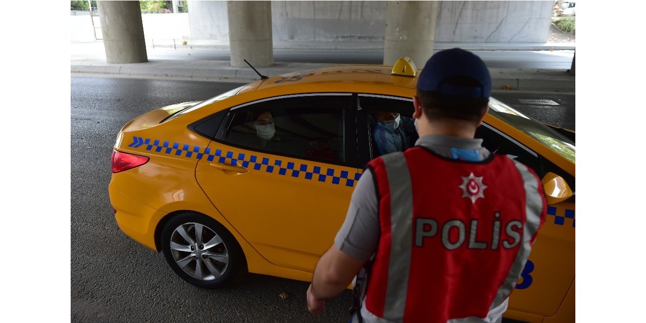 Bakırköy’de Polis Ekipleri Korona Virüs Önlemlerini Denetledi