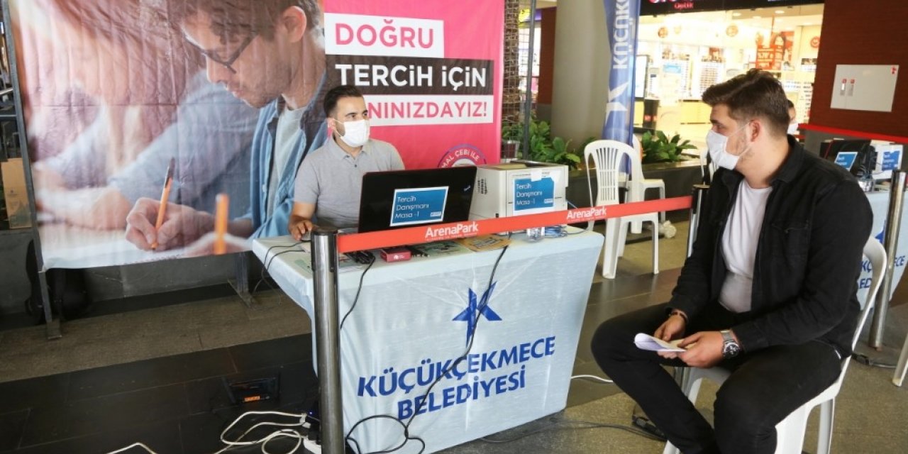 Küçükçekmece’de Üniversite Adaylarına Tercih Desteği