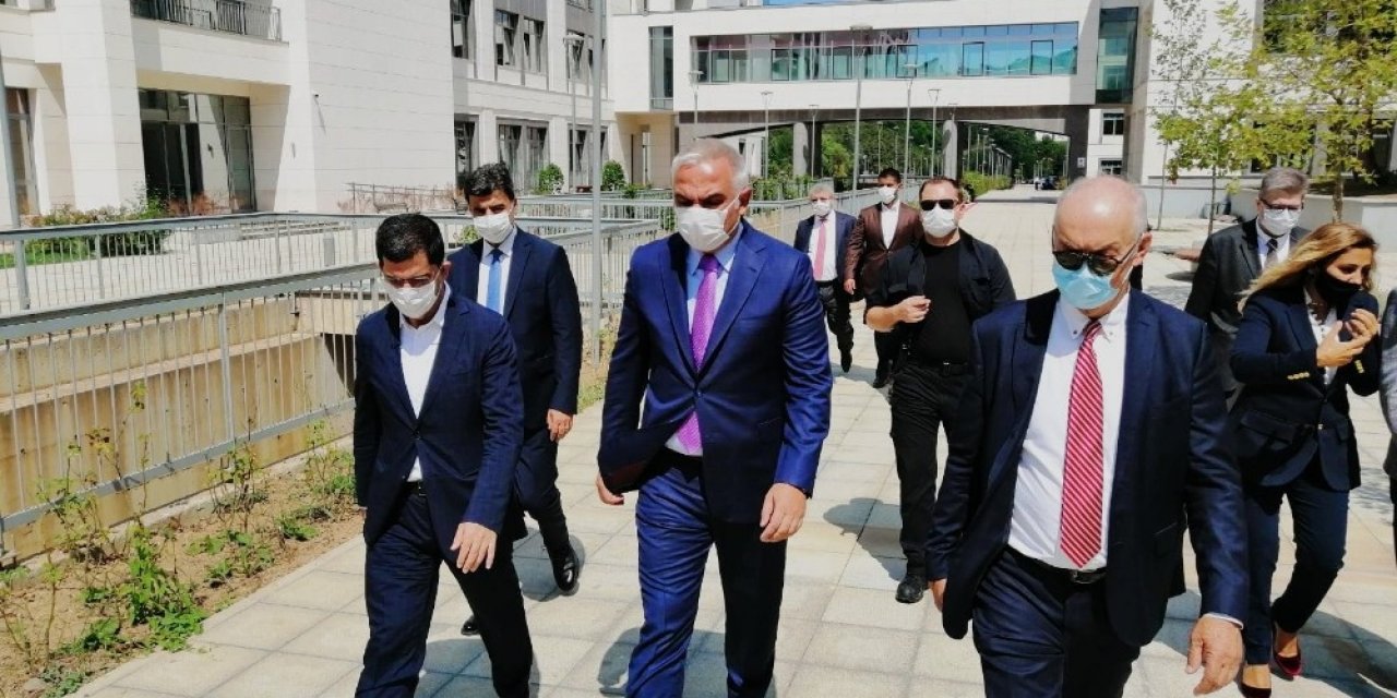 Kültür Ve Turizm Bakanı Ersoy Oteller İçin ’hijyen Sertifikası’nın Kalıcı Hale Geleceğini Açıkladı