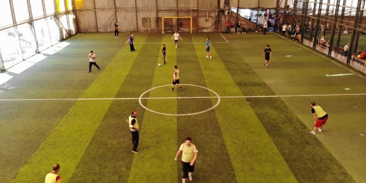 5,5 Ay Aranın Ardından Halı Sahalar Faaliyete Açıldı