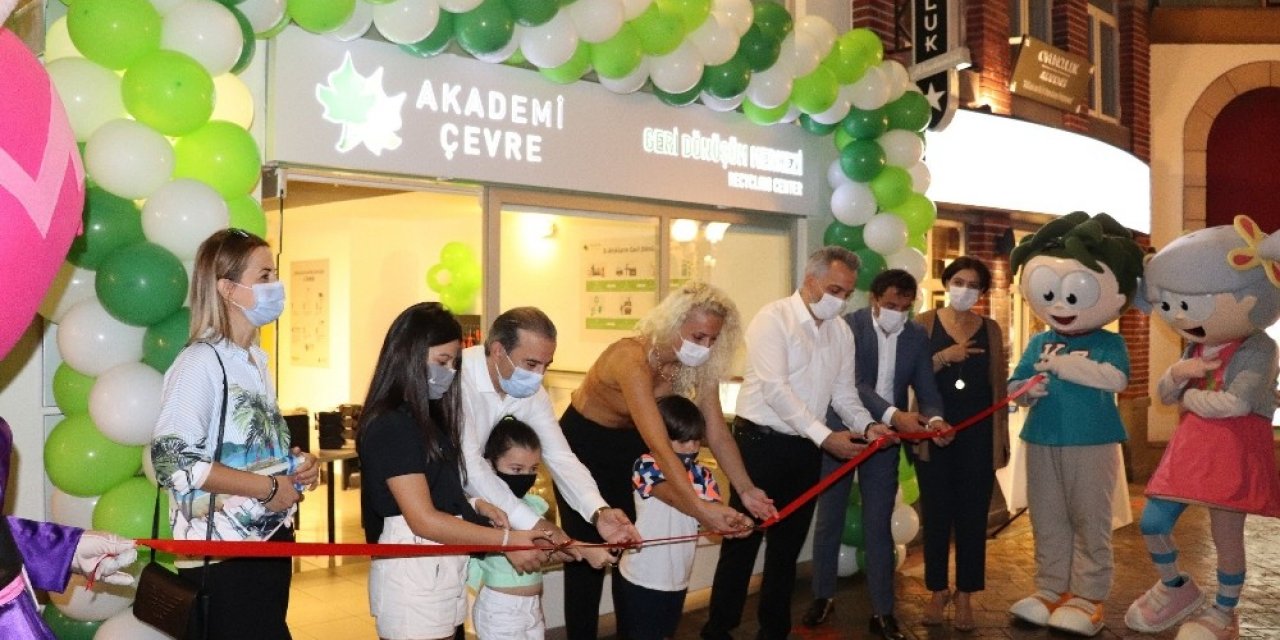 Atık Yönetimi Çocuk Oyun Alanında Öğrenilecek