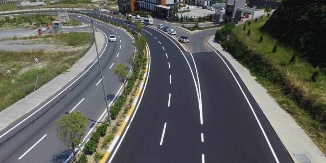 Küçükçekmece’ye 1 Yılda 61 Bin Ton Asfaltlama Yapıldı