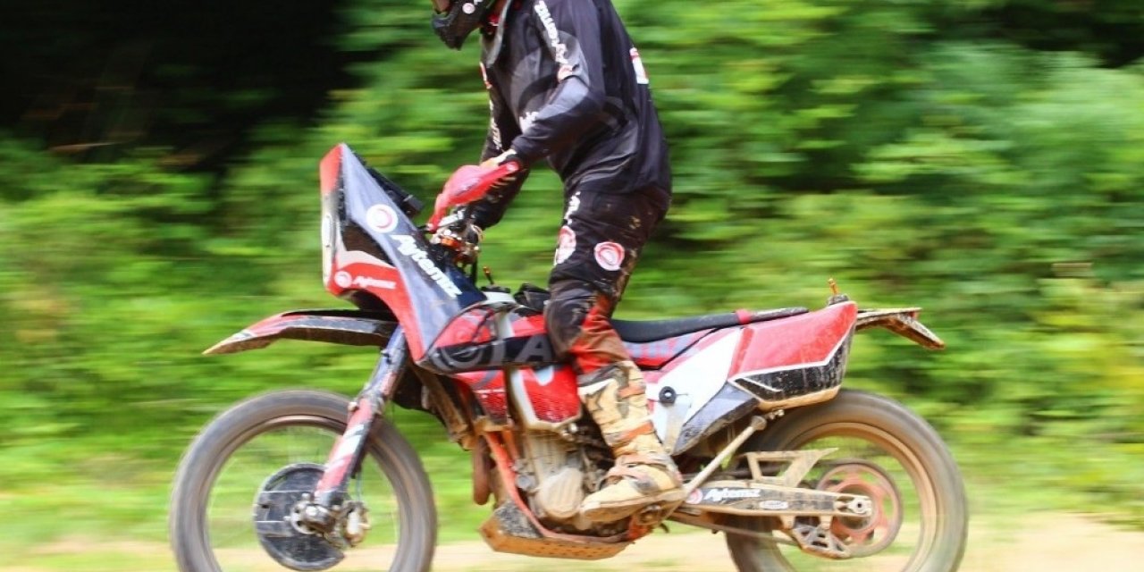 Aytemiz’den Dr. Deniz Algün’e Trans Anatolia Rallisi’nde Destek